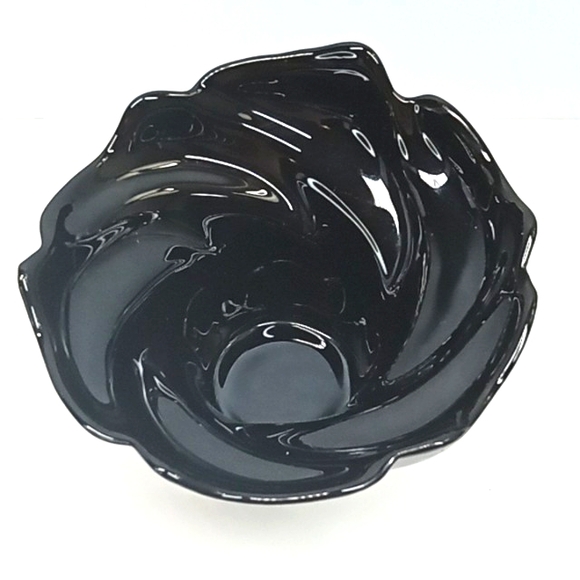 Vintage black glass candle holder. No flaws. - Picture 3 of 7